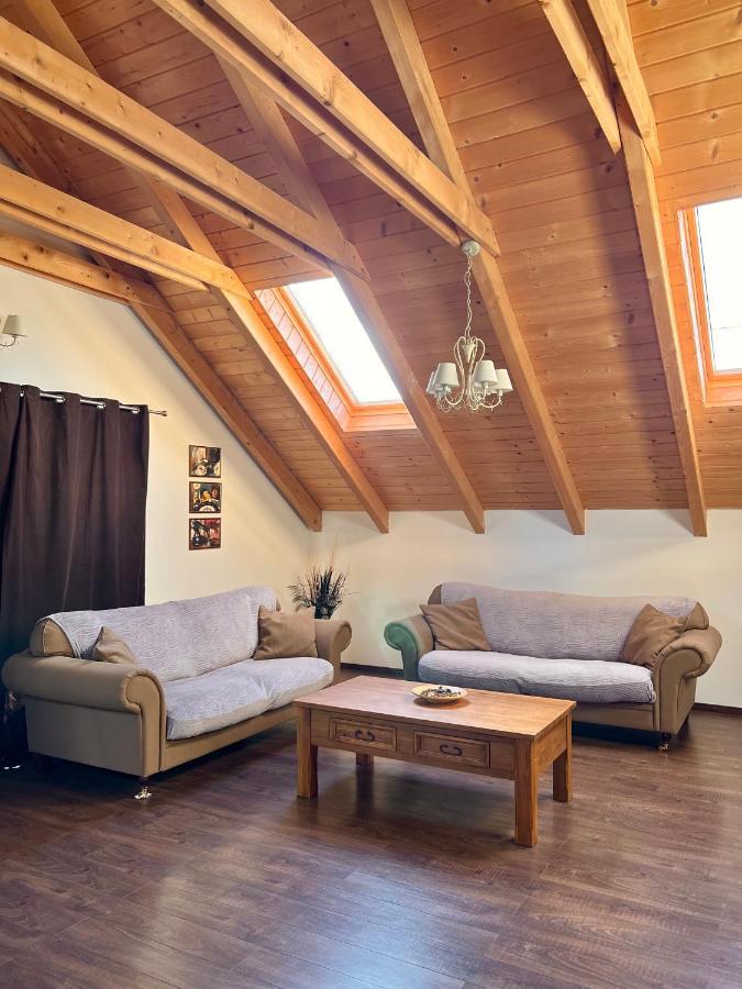 Apartman Pod Orechom Drienica エクステリア 写真
